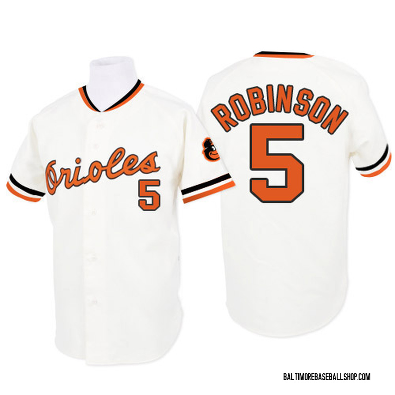 Brooks Robinson Men's Baltimore Orioles 1970 Throwback Jersey - White  Authentic